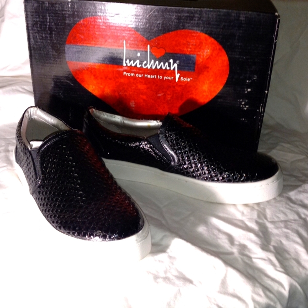 Luichiny black patent leather slide tennis shoe NIB sz 9🏖